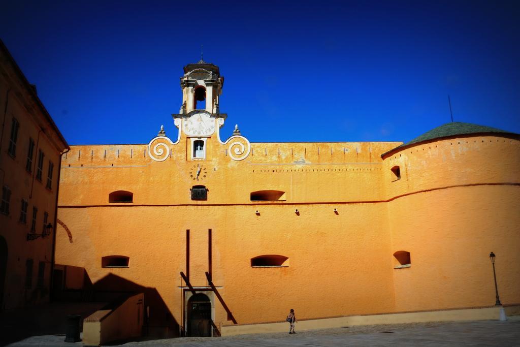 Appartement CASA MANTINUM au coeur de la Citadelle à Bastia  Extérieur photo