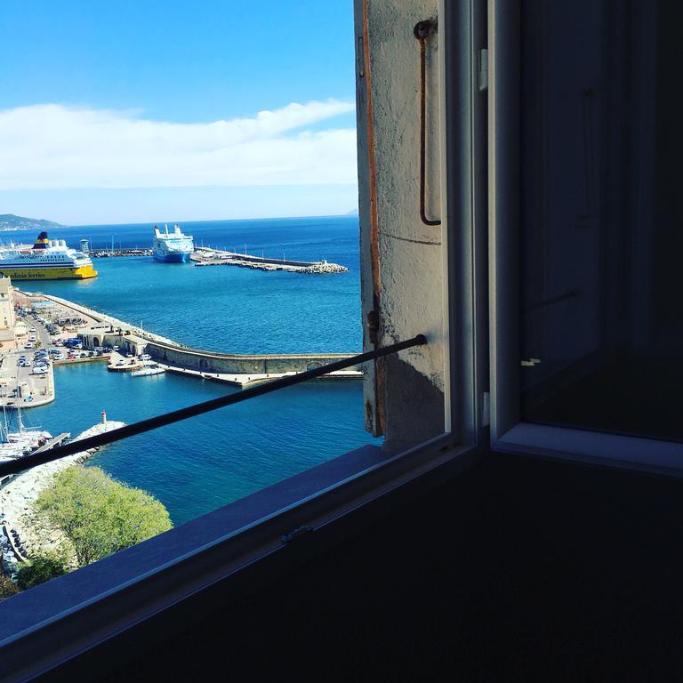 Appartement CASA MANTINUM au coeur de la Citadelle à Bastia  Extérieur photo
