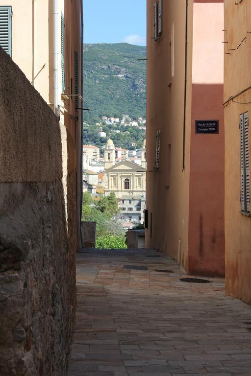 Appartement CASA MANTINUM au coeur de la Citadelle à Bastia  Extérieur photo